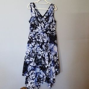 Vera Wang Sleeveless Dress